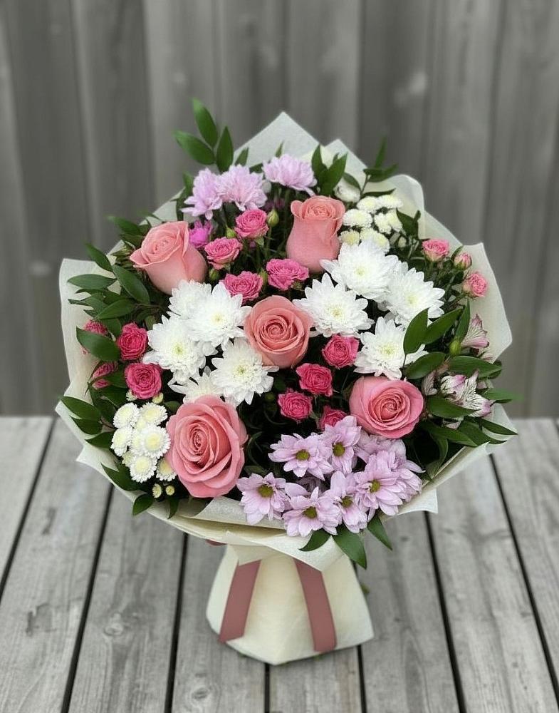 Букет цветов из: Альстромерии, Гвоздики, Розы и Хризантемы в Бирюсинске
