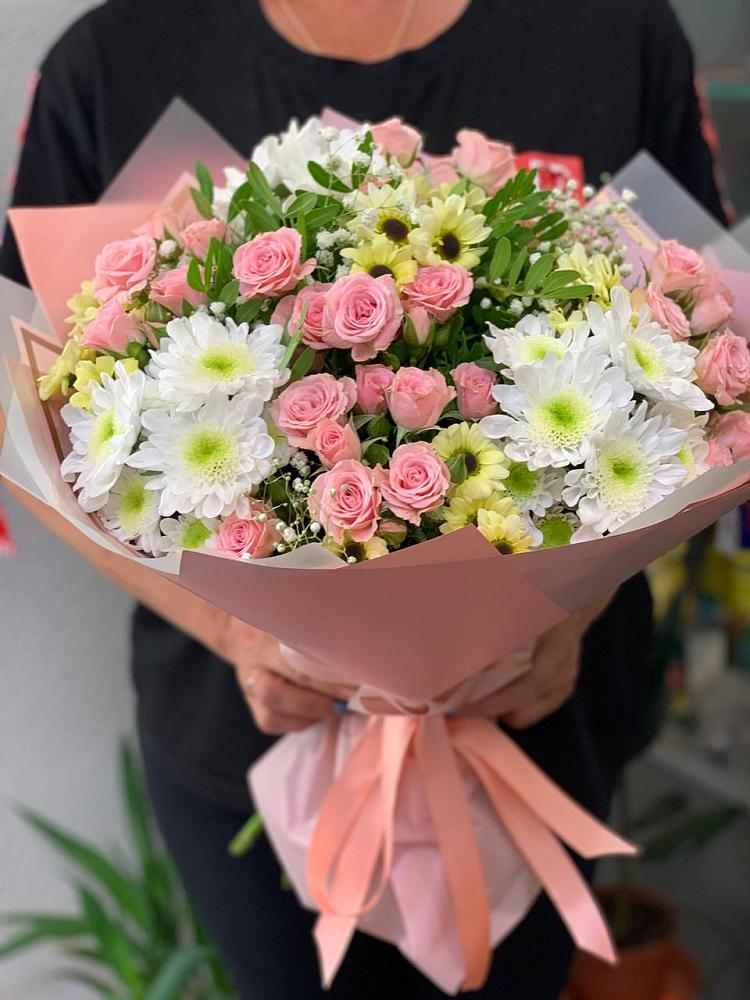 Букет цветов из: Розы и Хризантемы в Бирюсинске