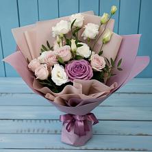 Букет цветов из:  Розы и Лизиантусы в Бирюсинске