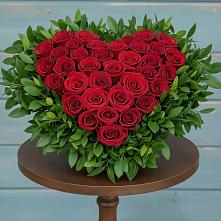 Цветочная композиция из Розы в виде сердца в Бирюсинске