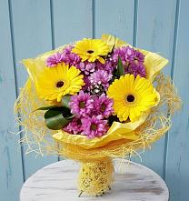 Букет цветов из:  Хризантемы и Герберы в Бирюсинске