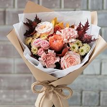 Букет цветов из:  Гвоздики, Хризантемы и Розы в Бирюсинске