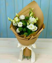 Букет цветов из:  Хризантемы и Лизиантусы #REPLACE_PRED# Бирюсинске