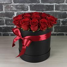 Цветочная композиция из Розы в шляпной коробке в Бирюсинске