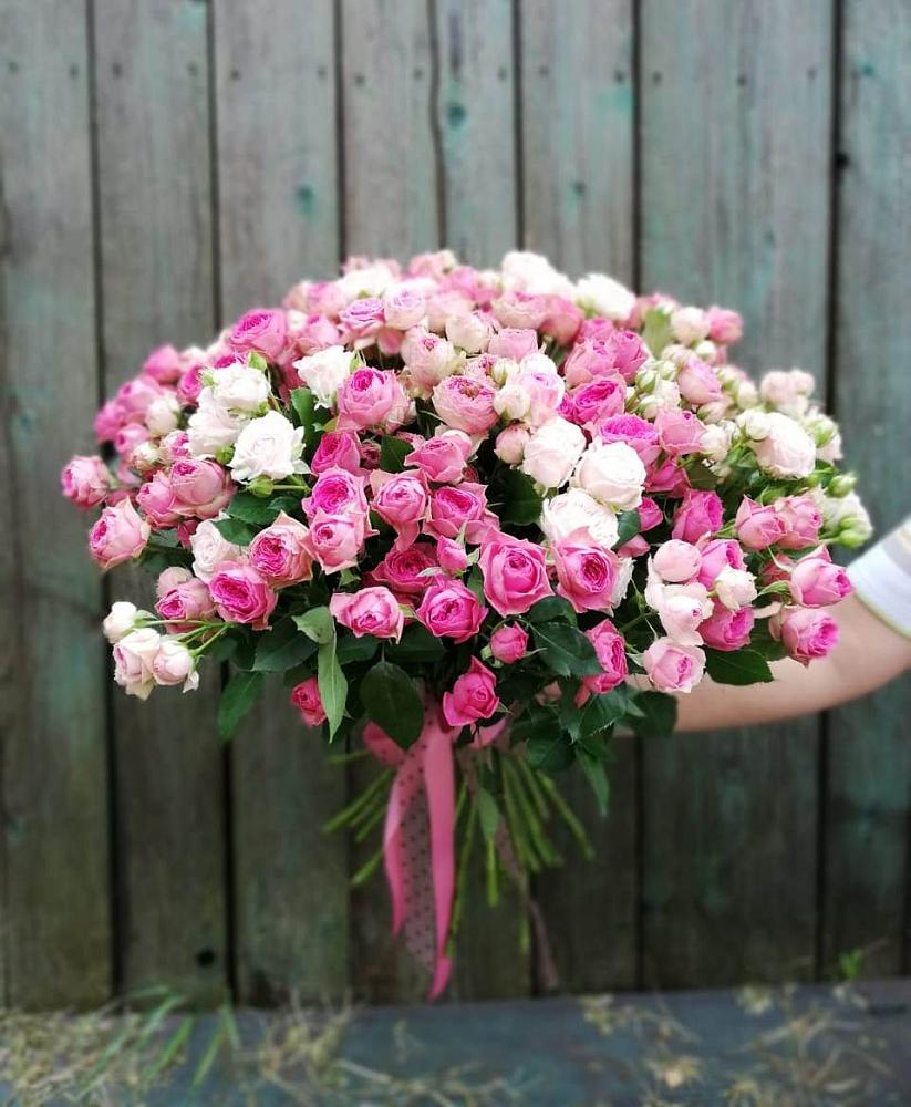 Букет Розовые кустовые розы Натали и Лав Лидия в Бирюсинске