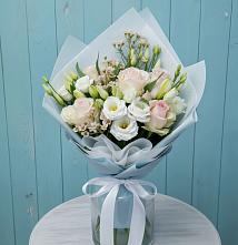 Букет цветов из:  Розы и Лизиантусы в Бирюсинске