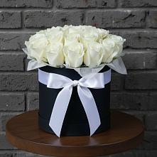 Цветочная композиция из Розы в шляпной коробке в Бирюсинске