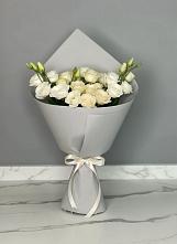 Букет цветов из:  Розы и Лизиантусы в Бирюсинске